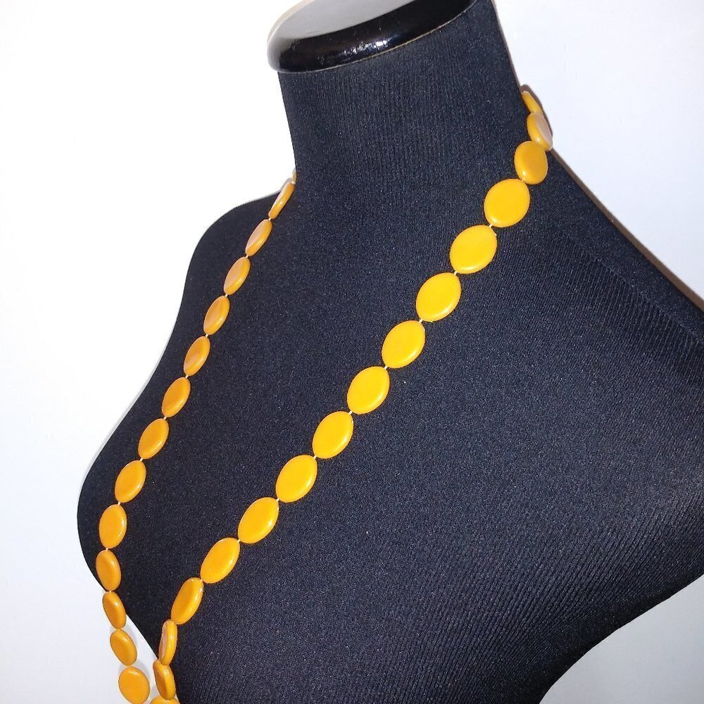 Costume necklace yellow flat beads long